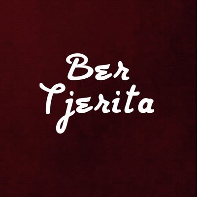 Saya hanya tinta yang menuangkan rasa lewat narasi panjang sebuah cerita
