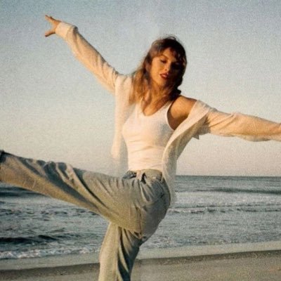 f0lkkmore's profile picture. 