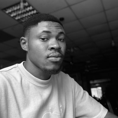 lardzicky010's profile picture. Just observing