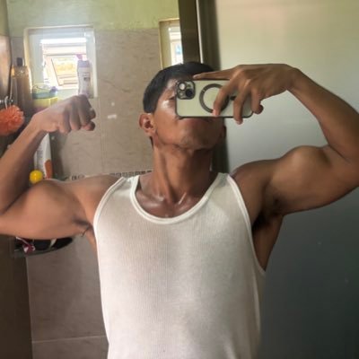 Userfound_19's profile picture. 📍Veracruz / XXIII / Lic. en Nutrición🦦🍎 / ❂♋︎ ↑♏︎ / Me gustan los brownies, el sushi, el taro y el kpop.