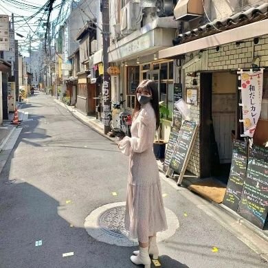 お金がなかった生活から見事脱却!もうあの苦しい生活には戾りたくない、戾らない。そして私と同じような経験をしている人の力になりたい。今の私にはお金も権力もある!