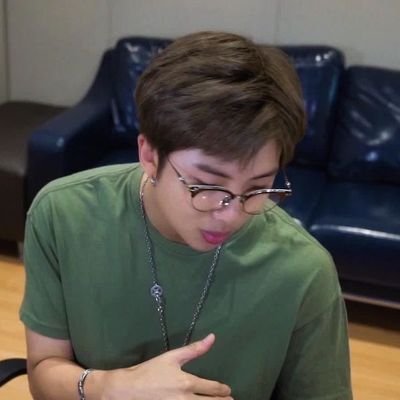 || Fan account of 5x #GRAMMYs nominated
artist @BTS_twt ||
| #아포방포♡ | •ᴗ•
🇮🇳