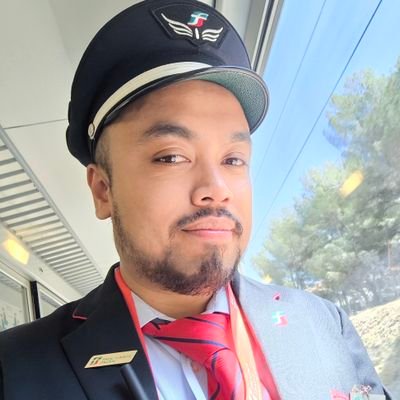 Chef de bord Frecciarossa🇨🇵🚄🇮🇹
FS Treni Turistici Italiani 🚂- Espresso Riviera 🌴
❤️👉🏾📸✈️ 🌏
《ᴍᴇꜱ ᴛᴡᴇᴇᴛꜱ ɴ'ᴇɴɢᴀɢᴇɴᴛ qᴜᴇ ᴍᴏɪ🙃》ᴩᴇᴀᴄᴇ. 👊