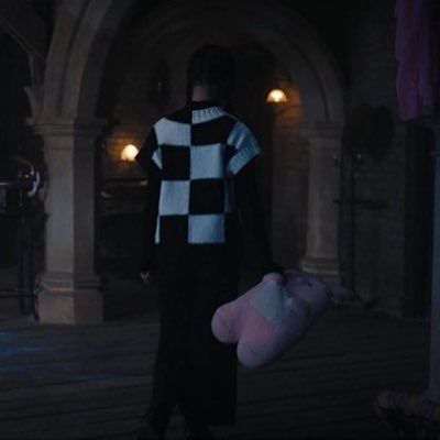 wencrashingout's profile picture. wenclair is ruining my life | yapper