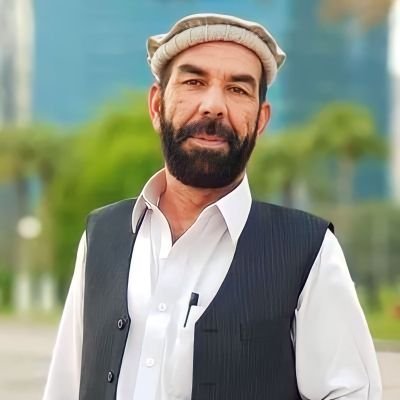 خلکو تر اوسه لا ساتلي بي وېښتو سرونه
پښتنــــو ومو ويشتل خپله د سړو سرونه