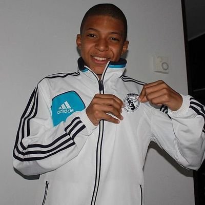 A lover of God(i am that i am) || A great footballer || Civil Engr || an Entrepreneur by nature || I'm Outside || Hala Madrid||