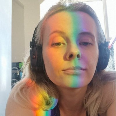 Artist 18+
Fanart of video games 90%🏳️🌈
https://t.co/n66jN5gDff
https://t.co/GmE5RvXtbX