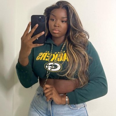 my way🙆🏾‍♀️