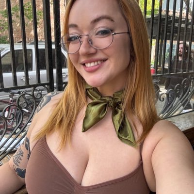 homegrown n horny 💗my sfw is@onlyemmamag only answer messages on my OF! ⬇️
