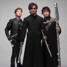 フルートを演奏します。フルート以外の演奏もします。「たくさん」のイントネーションは「拡散」ではなく「格さん」です。映画、CM、ゲーム、アニメなど、数多くのレコーディングをしてきました。最近では時代劇「光り輝く君へ」「怪獣8号」「超特急」「ゼルダの伝説」「スーパーマリオ」シリーズなどに参加しています。マグナムトリオのリー