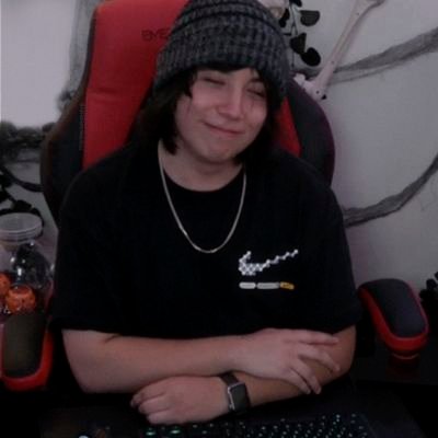 ERIKA_BDZ24's profile picture. 23 años  
🦆
Twitch: erika_bdz21 
11/ 55/16 /17 🏎️💨

//// tiktok : @streamer_lovers