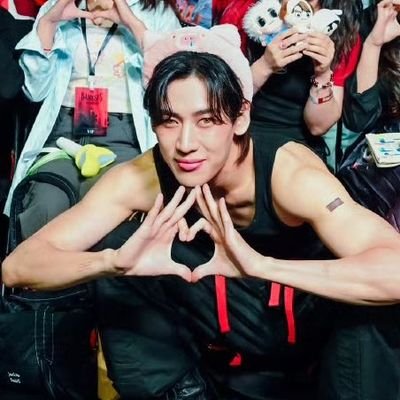 เมนแบมแบม🐍 #BamBam #แบมแบม #BAMMIE @BamBam1A #MTBB💜❤ #GOT7💚 เป็นแบมมี่ 99.99% และรักน้องแบมมาก @BAMBAMxBAMMIE