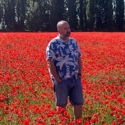 fausto_sb's profile picture. Siempre que enseñes, enseña a la vez a dudar de lo que enseñes.