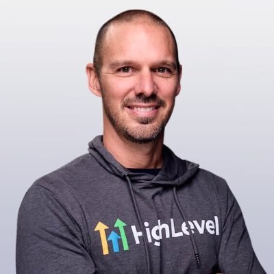 🤓 digital marketer 🍕 head. #springsteen guy. Sr. Director of Product Marketing @gohighlevel 🚀 Co-creator @VallartaCoWork 🏖