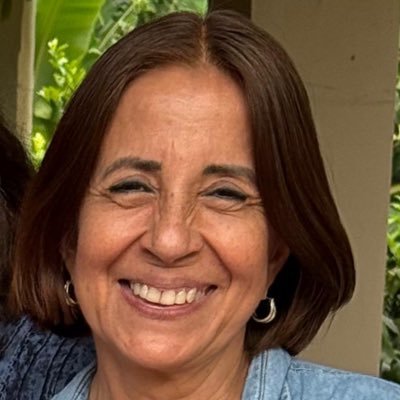 Hondureña, Jefe Neumologia TÓRAX, Presidenta Neumologia de C.A y Caribe, Profesor titular UNAH, Coordinador Postgrado Neumologia