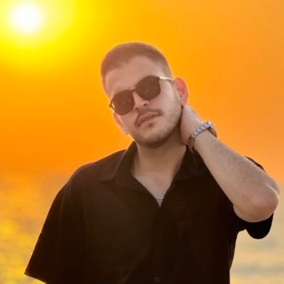 pouya_am10's profile picture. Simple Designer 👨🏻💻