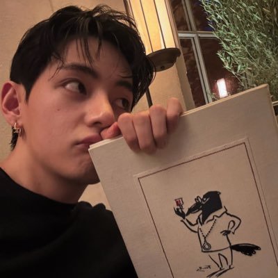 Layover enthusiast & full time taehyung praiser