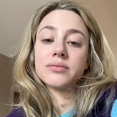 VictoriaJa22799's profile picture. 