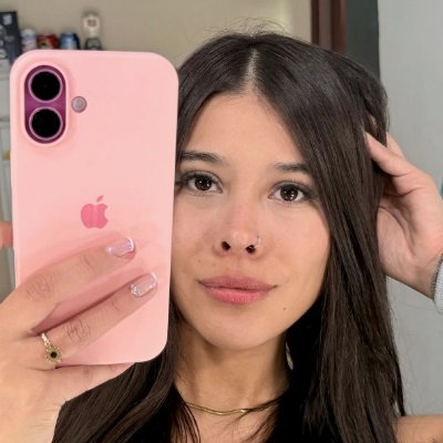 Law student 📖 | Fresh eyes at 18
too many weirdos here 🤣 dm me at @emmabethconnor