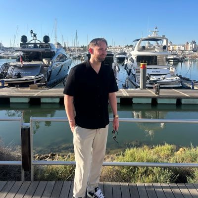 Arsenal Fan | Formerly media @Droghedaunited | Work in Football
