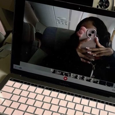 ewunfollowed's profile picture. hi