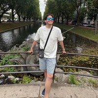 👻 (@cc2394) 's Twitter Profile