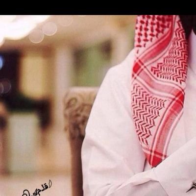 الشعر __بوح مشاعر ساعة لقى الروح ياروح
واقول فيه ▪︎▪︎
الشعر نغمة مشاعر يهمس غلا ولبيته...
والحنين احساس مرني مشتاق وضميته