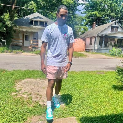 Father of 2. Kentucky Wildcats over everybody🐱.. House Stark 🐺 #WhoDatNation⚜️ #ArmyVet🫡 #BlackInTech👾