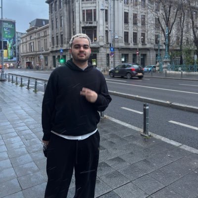 Naoyan0802Risa's profile picture. 红色的影子，遮不住太阳。