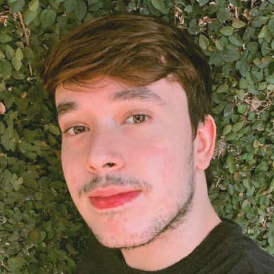 lucdaud's profile picture. “Dizem que toda rosa tem espinhos, mas nenhum deles é mais afiado que os meus”