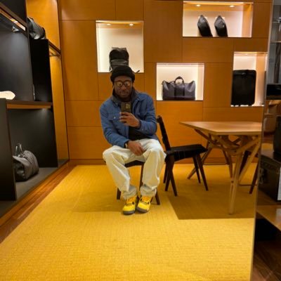 _muphyd_'s profile picture. @ManUTD || @Lakers || @Ravens #SportsFanatic👨🏾💻🕌