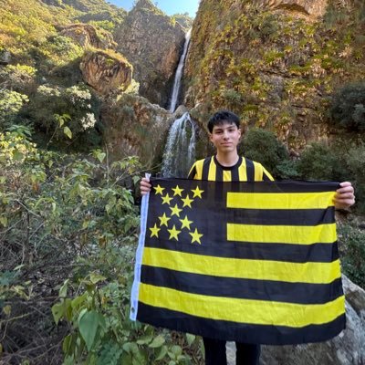 samuburgueno__'s profile picture. Desde pendejo me enamoré de vos.