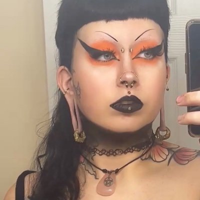 Lvl 28 spell thot 🪄 vegetarian 🌱 split tongue ⛓️ 21+ only 👾 $thenightmother9