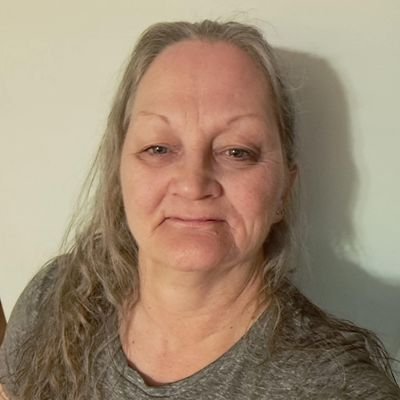 LindaHanso88146's profile picture. Live,Love,Laugh