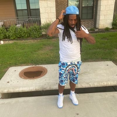 Long live the guys & free the guys. IG:tweentytwo_ SC:big22_33