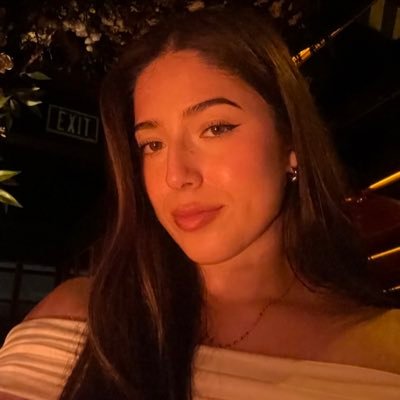 AlondraXO4's profile picture. puro peace and love