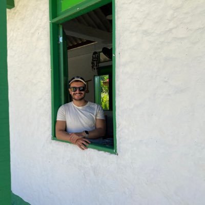 Sobrevivo por pura ansiedad. El único para siempre debería ser con uno mismo.