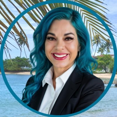 Mónica🇵🇷🇺🇸Marketing & Branding Strategist|CEO 👉🏼@ElevateItNow Marketing Agency🚀@AdobeExpress Ambassador Boricua 💪🏼Playera 🌴Teal life🩴Capturing it 📸