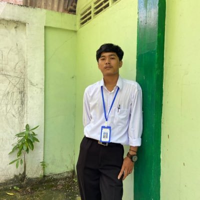 AlferdoIE21's profile picture. No Risk No Reward