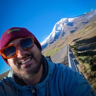 Bajista de Séptima Luna,
Melómano,
De Quito papá!
Aguante el Rojo!
Entrenador Pokémon
Normalmente twitteó cosas random