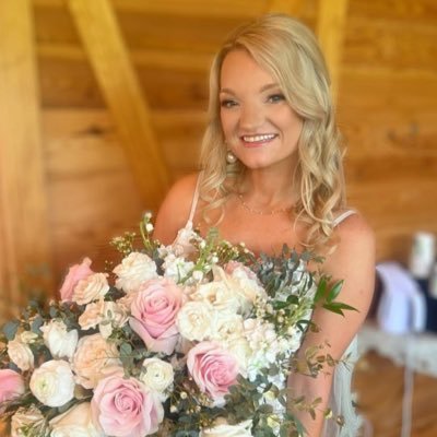 Krissyb34's profile picture.