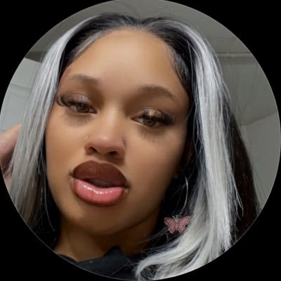 Let’s meet Who’s down I’m hosting the meet-up because I’m wet in bed already Dm with your address let me know how close we are? Note: Nor fee