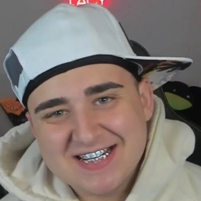 itsNotZio's profile picture. 