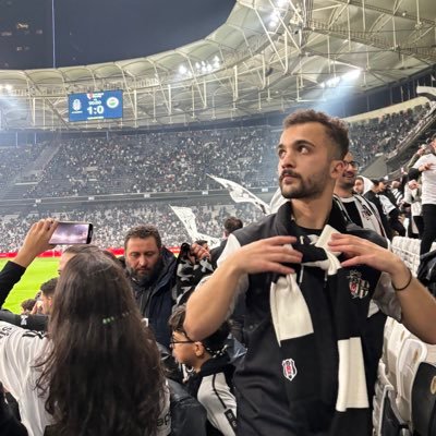 whoemir's profile picture. 25