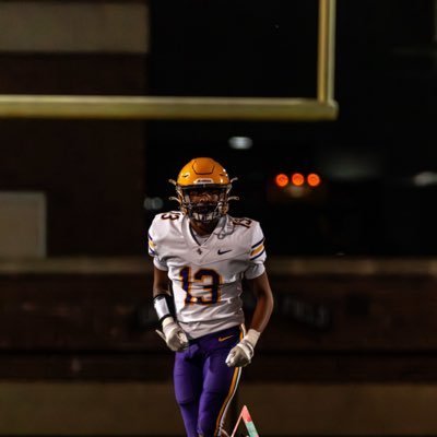 6'1 | 180 lbs | 26’ | WR/LB | 4.32 gpa | jamarisutton@icloud.com|Bloomington High school |