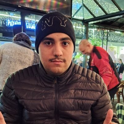 Perfil novo e oficial, perdi acesso a meu outro perfil.
Sou narrador e apresentador esportivo
Jornalismo ESPM/RIO
Flamengo
021/022
Autista