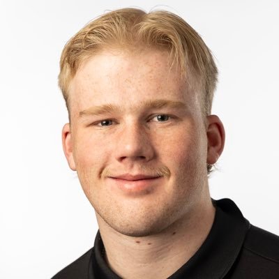 Sports Broadcasting Student | UPEI Hockey Colour Commentator | Canucks Analyst