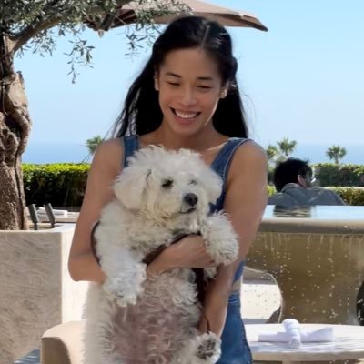 Joycieface's profile picture. Putting the ugh in thoughtful