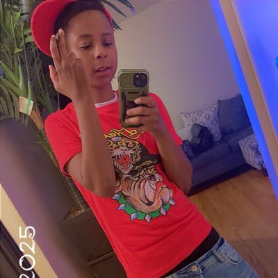 Popular Loner ♋️☮️ Snapchat/IG: BabyFacebracy |💕| 3. 2.🌈🌈🌈SINGLE