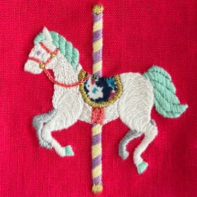 鮮やかな色彩とどこかファニーなモチーフで、毎日をちょっと楽しくする刺繍・雑貨をお届けします🪡ずっと喋って歌って踊る子供といっしょの日々🌷Creema : https://t.co/myi1ROQHLS minne:https://t.co/v12tBEvuqE 画像等無断転載禁止